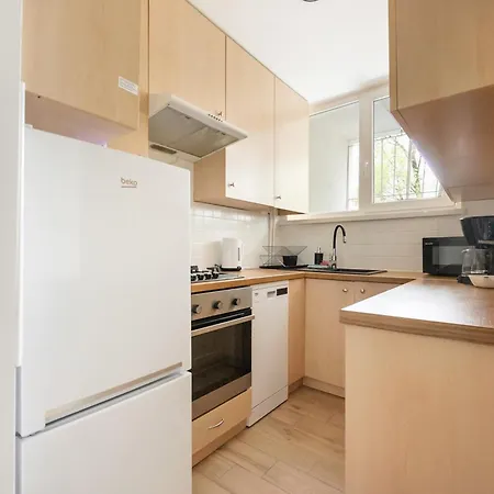 Saska Kepa Homely Apartment