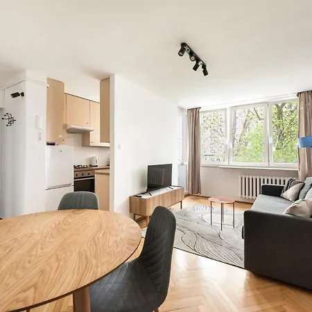 Saska Kepa Homely Apartment