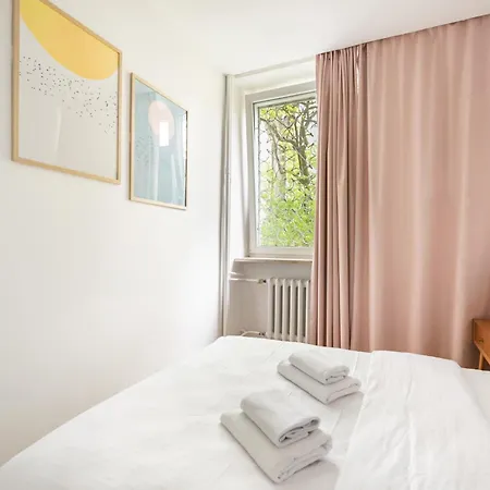 Saska Kepa Homely Appartement *