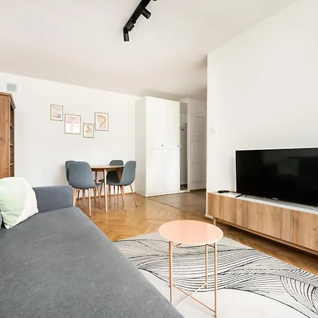Saska Kepa Homely Appartement